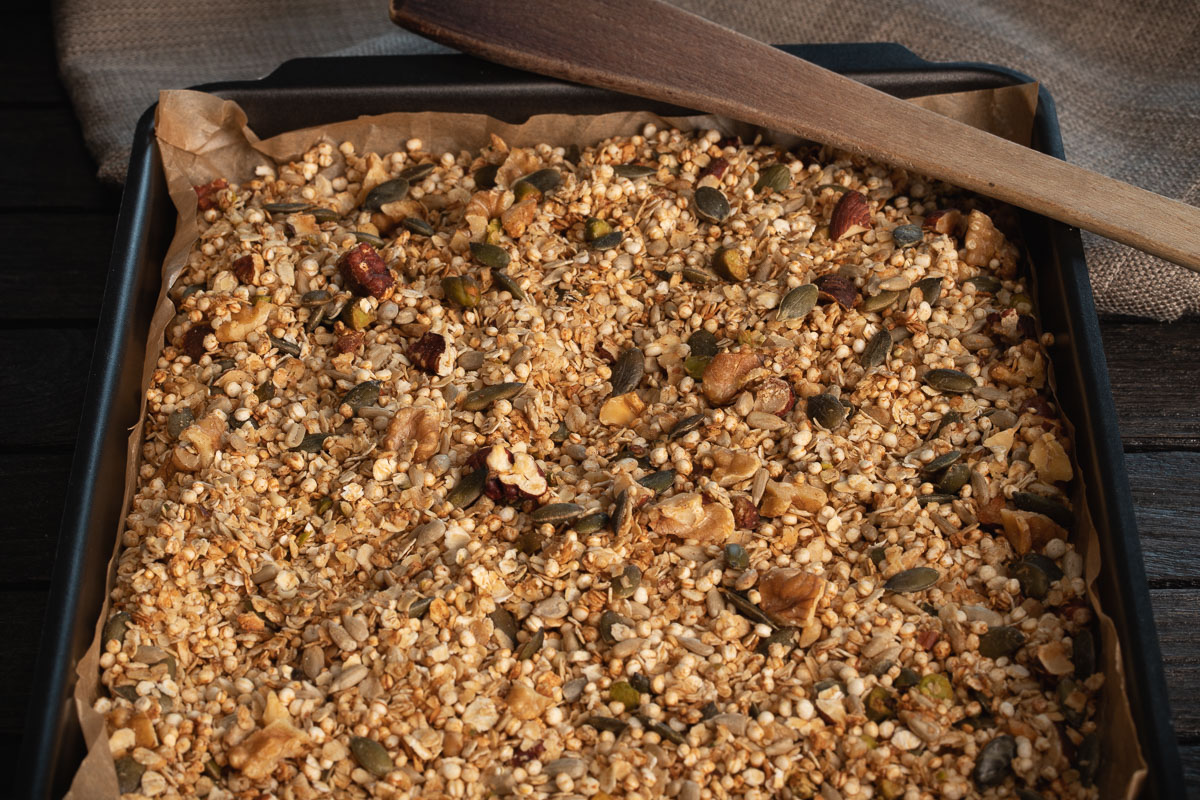 Granola met gepofte quinoa en speculaaskruiden